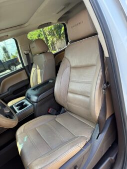 
										2019 GMC Sierra 2500 HD Denali full									