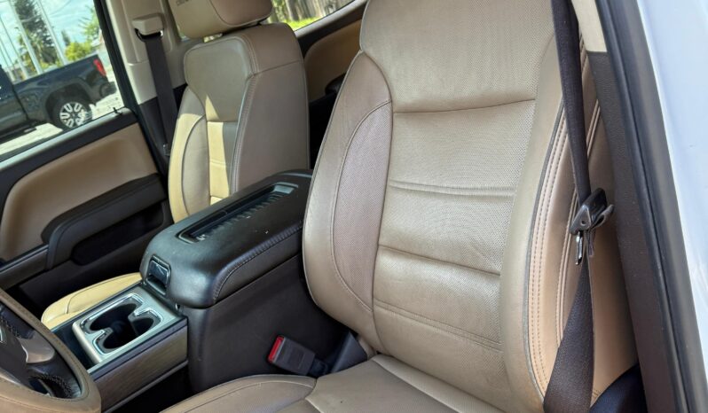 
								2019 GMC Sierra 2500 HD Denali full									