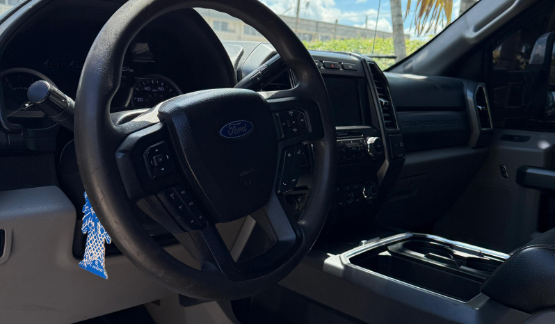 
								2019 Ford F-450 Super Duty full									