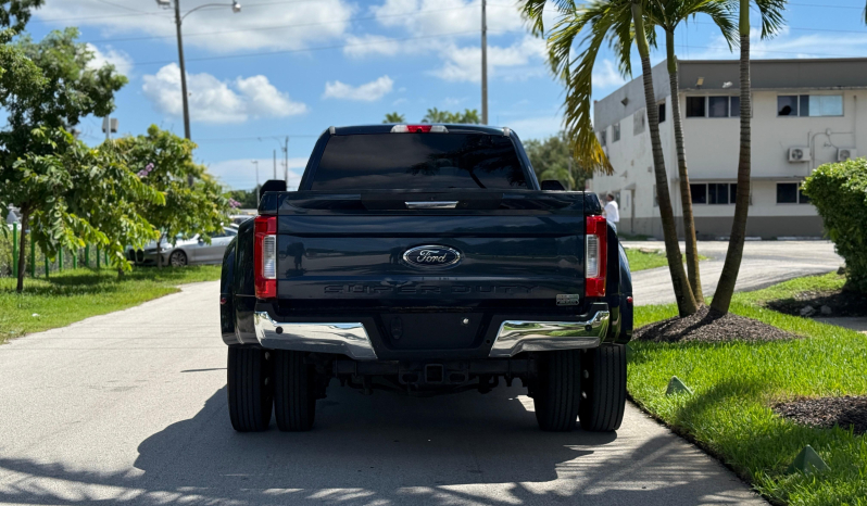 
								2019 Ford F-450 Super Duty full									