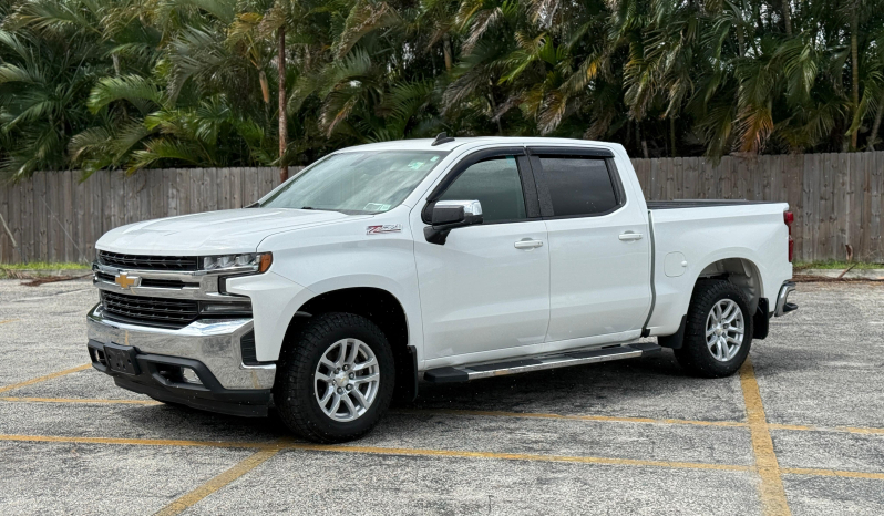 
								2019 Chevrolet Silverado LT full									