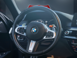 
										BMW 330i Pack M full									