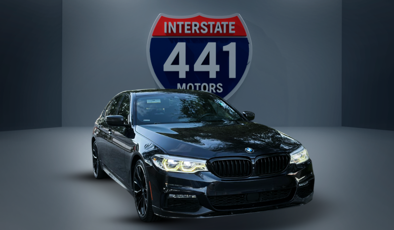 
								BMW 330i Pack M full									