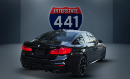 
										BMW 330i Pack M full									