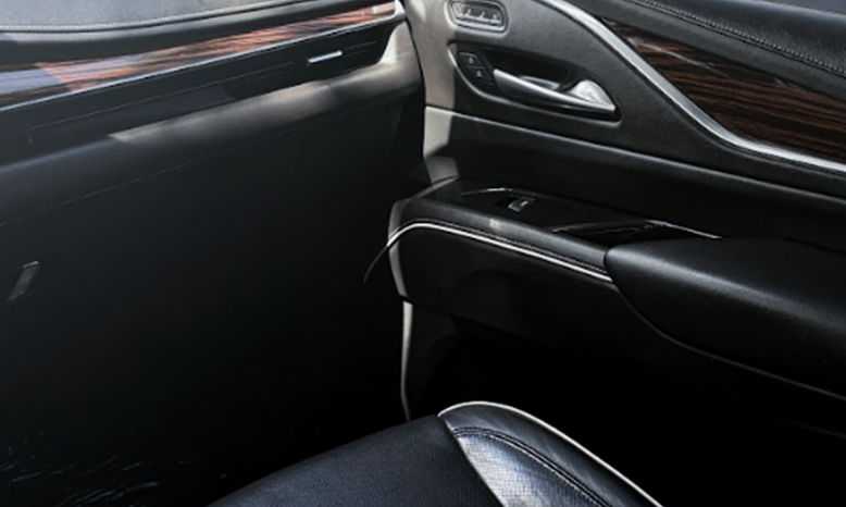 
								Cadillac Escalade full									