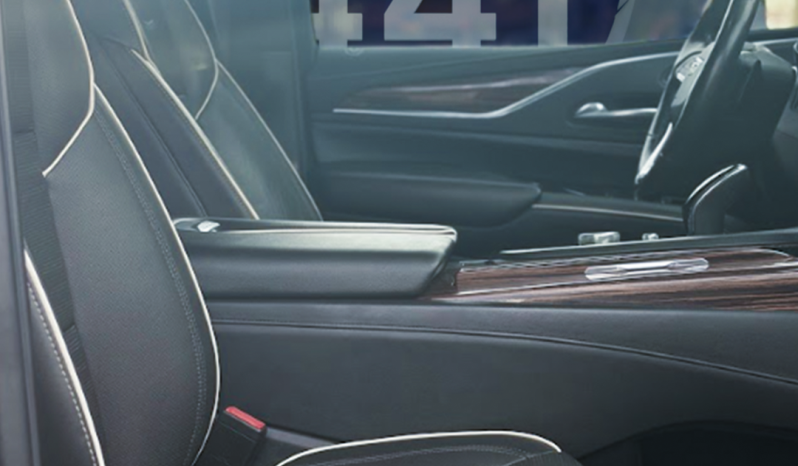 
								Cadillac Escalade ESV Premium Luxury full									